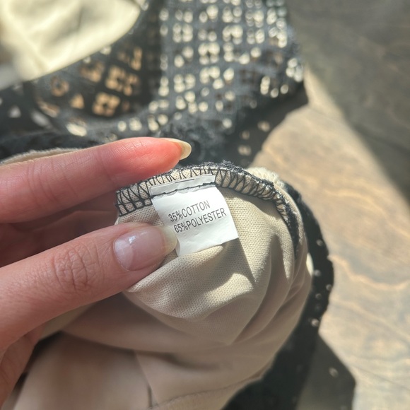 Date Night Bodycon Lace Dress - Picture 10 of 10